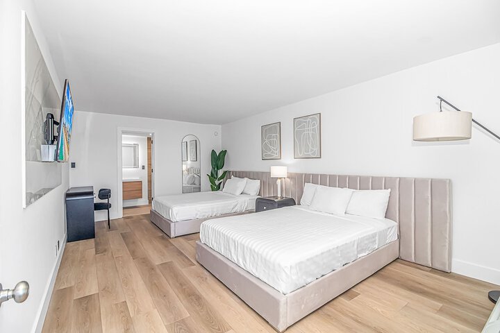 Room 6 of 22
