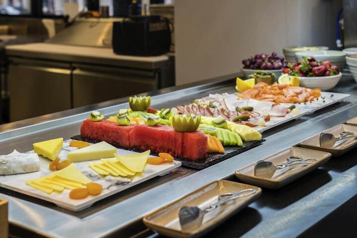 Breakfast/Coffee Service 71 of 141