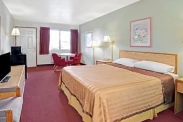 Room 42 of 84