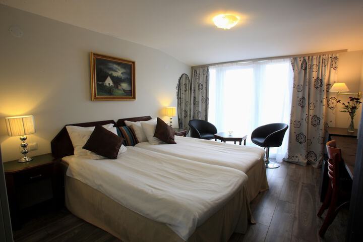 Room 15 of 44