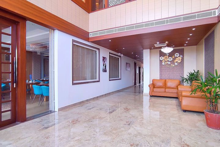 Hotel Interior 5 of 102