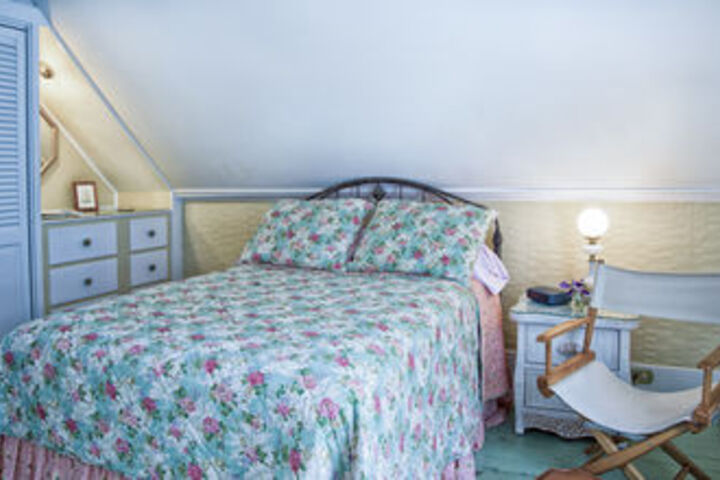 Room 40 of 74