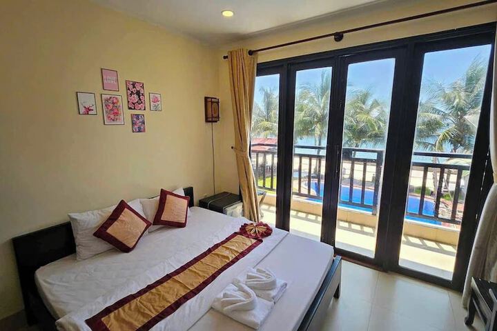 Room 3 of 22
