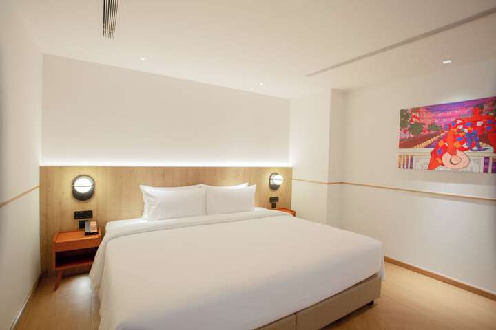 Room 38 of 180
