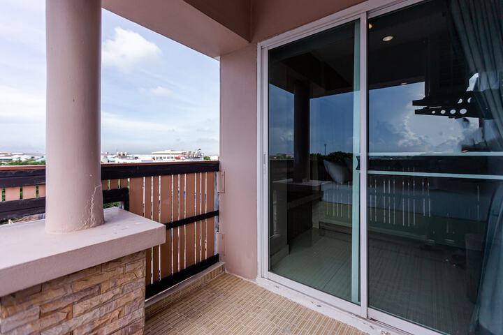 Terrace/Patio 65 of 93