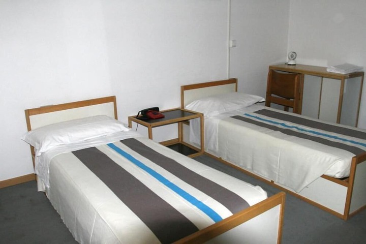 Room 6 of 35
