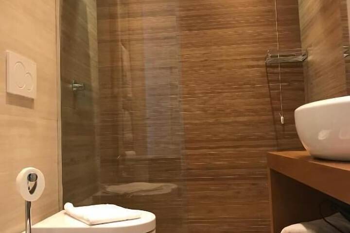 Clean Restrooms