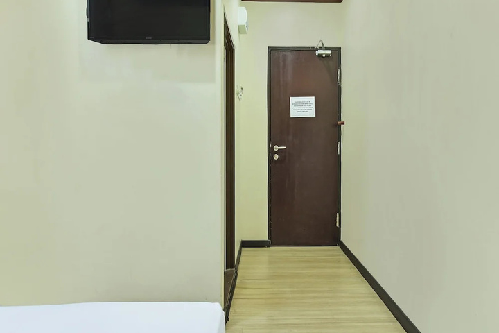 Room 3 of 6
