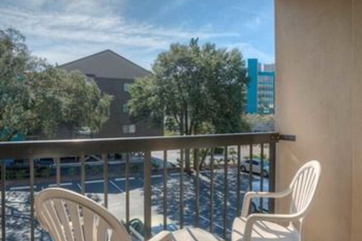 Terrace/Patio 3 of 32