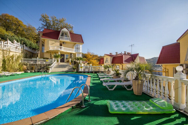 Pool 95 of 129