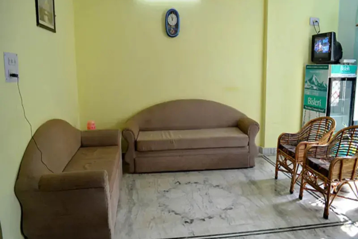 Room 10 of 11