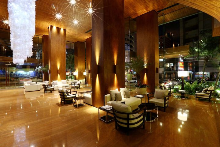 Entrance & Lobby