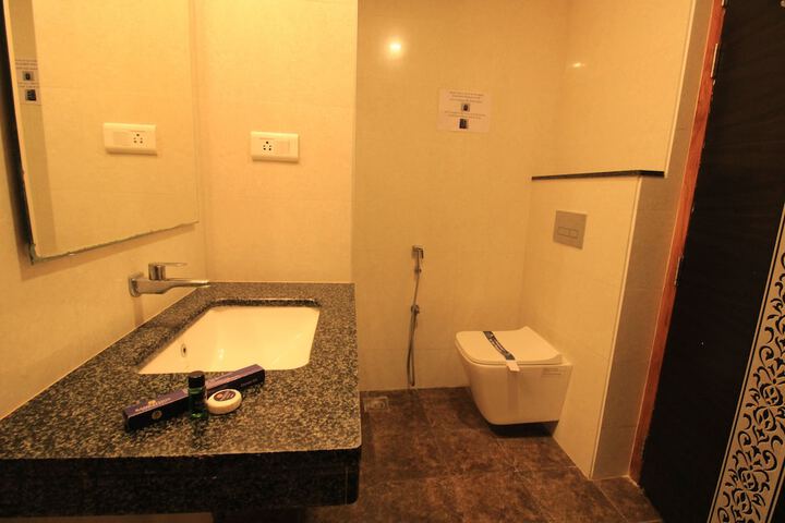 Room 34 of 58