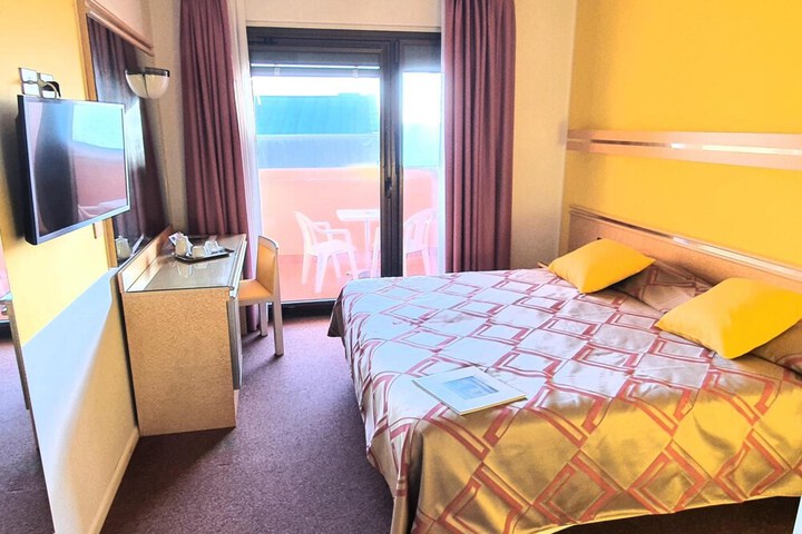 Room 20 of 46