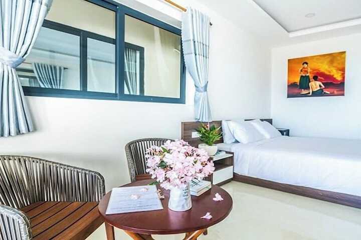 Room 16 of 185