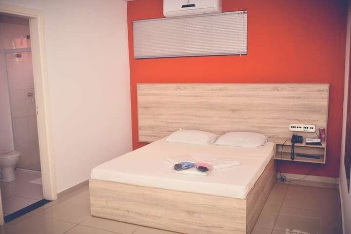 Room 9 of 62