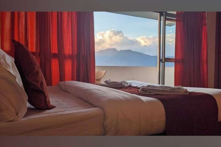 Room 10 of 21