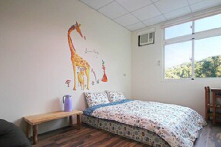 Room 11 of 13