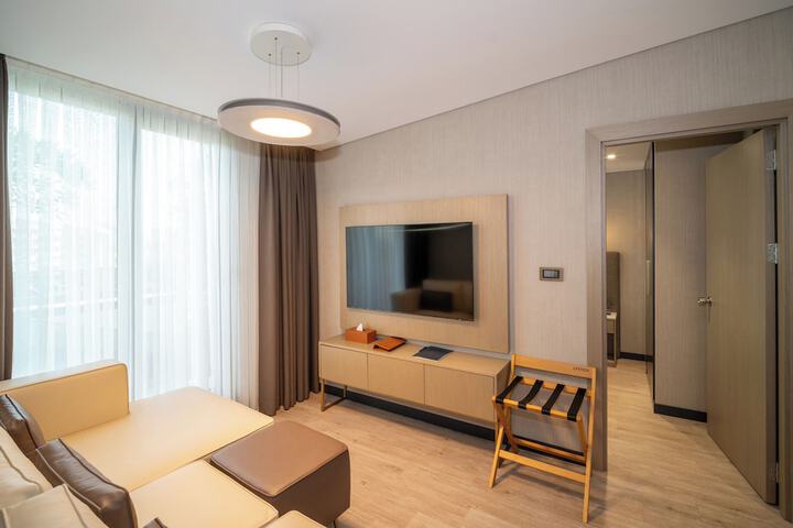 Room 31 of 170