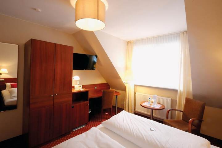 Room 10 of 47