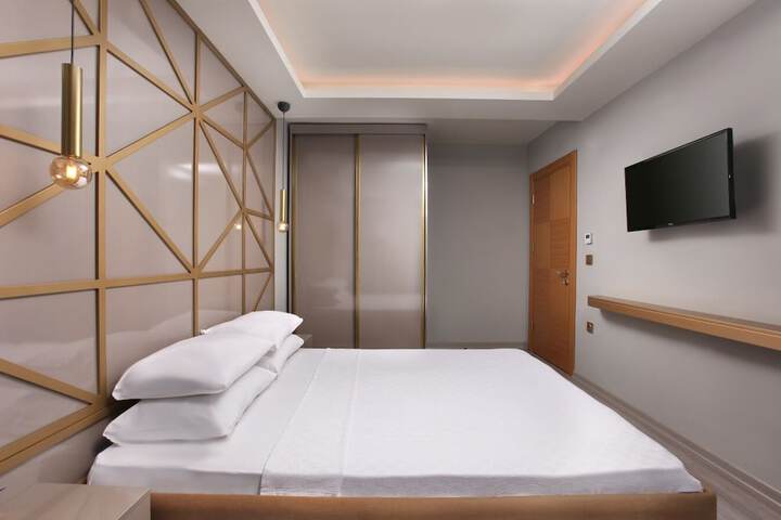 Room 18 of 39