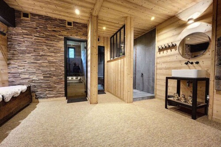 Spa 43 of 54