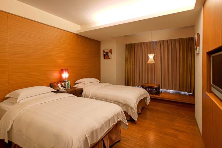 Room 10 of 50