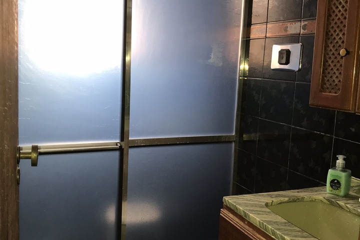 Room 11 of 27