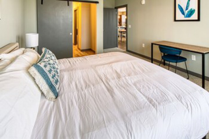 Room 256 of 283