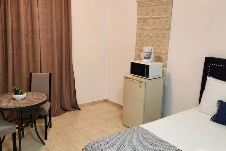 Room 12 of 48