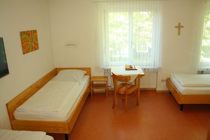 Room 4 of 53