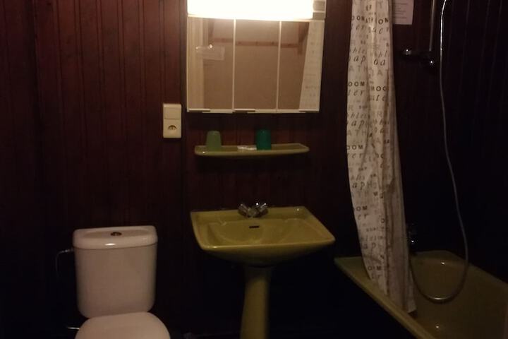 Room 21 of 53