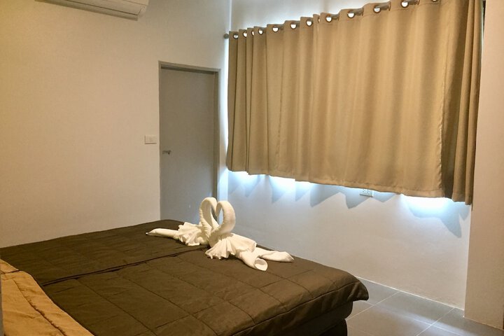 Room 11 of 108