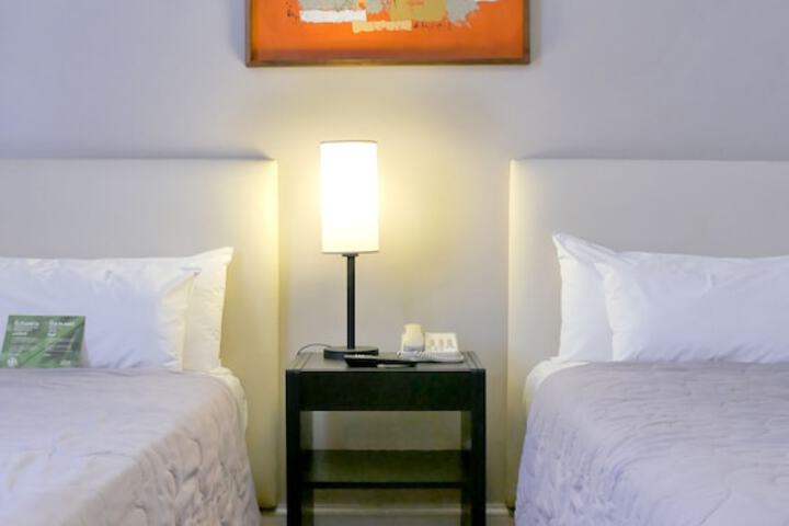 Room 9 of 25
