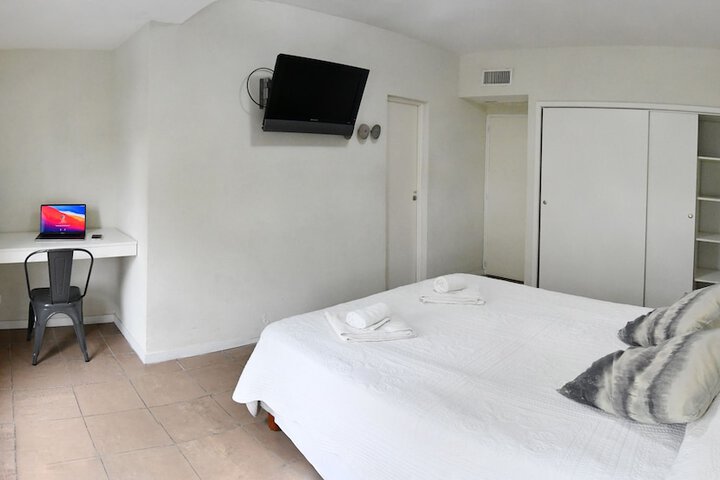 Room 61 of 118