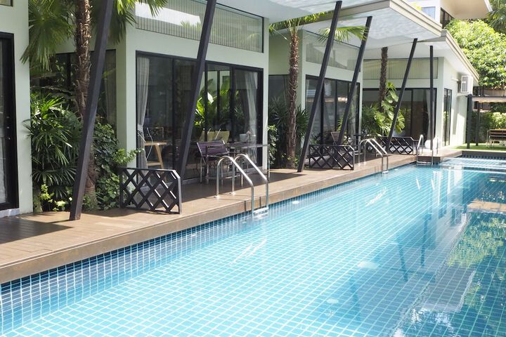 Pool 27 of 44