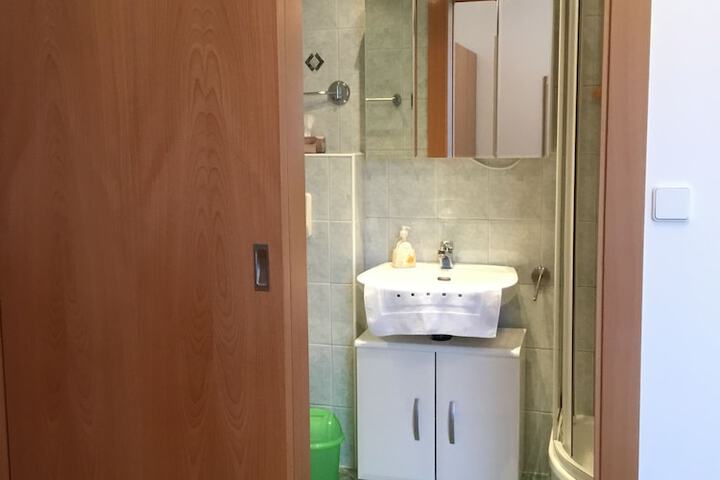 Room 16 of 29