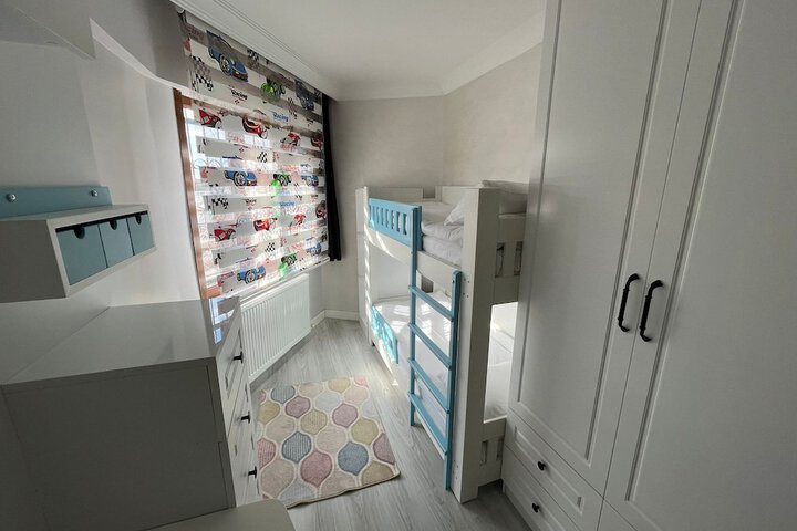 Room 32 of 129