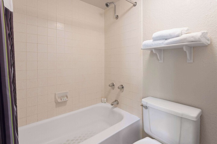 2 Double Beds Deluxe Room (2 of 8)