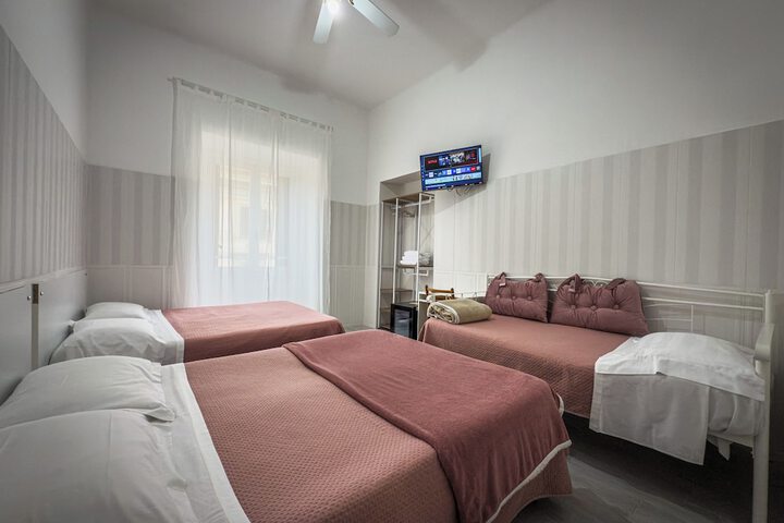 Room 13 of 31