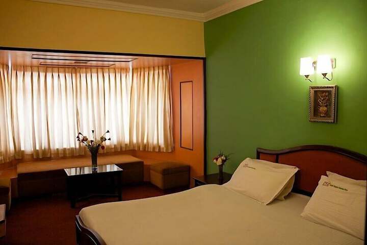 Room 4 of 15