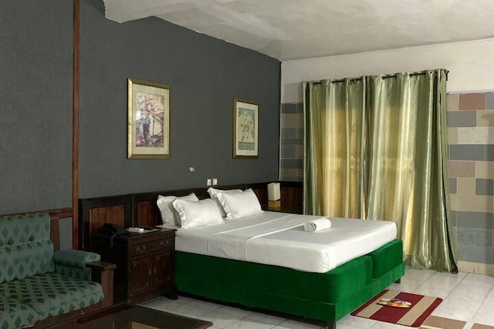 SKY Hotel Bonapriso