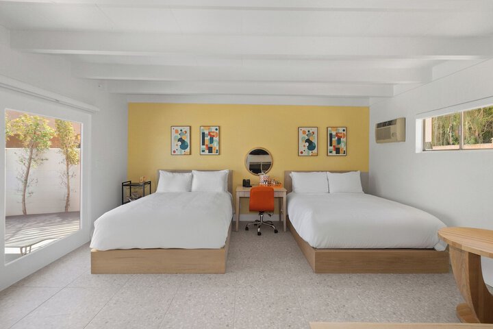 Room 14 of 87