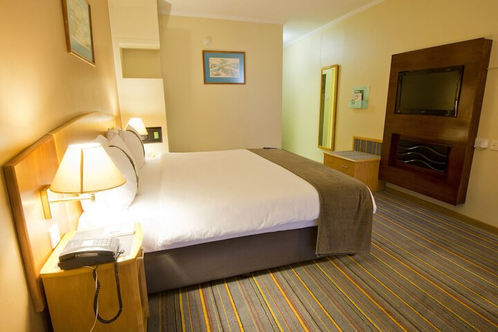 Room 21 of 184