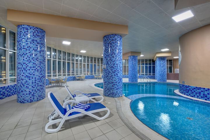 Pool 50 of 77