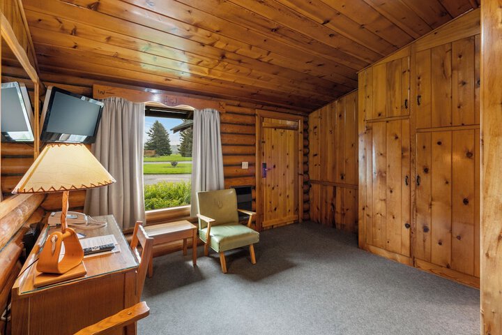 Room 20 of 212