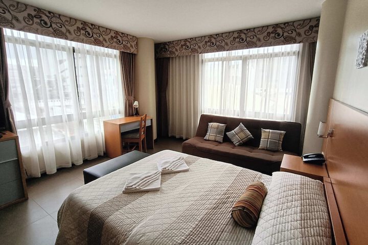 Room 28 of 73