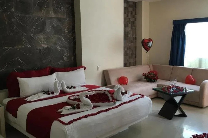 Room 2 of 20