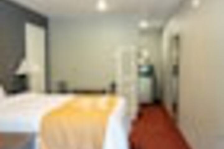 Room 65 of 129