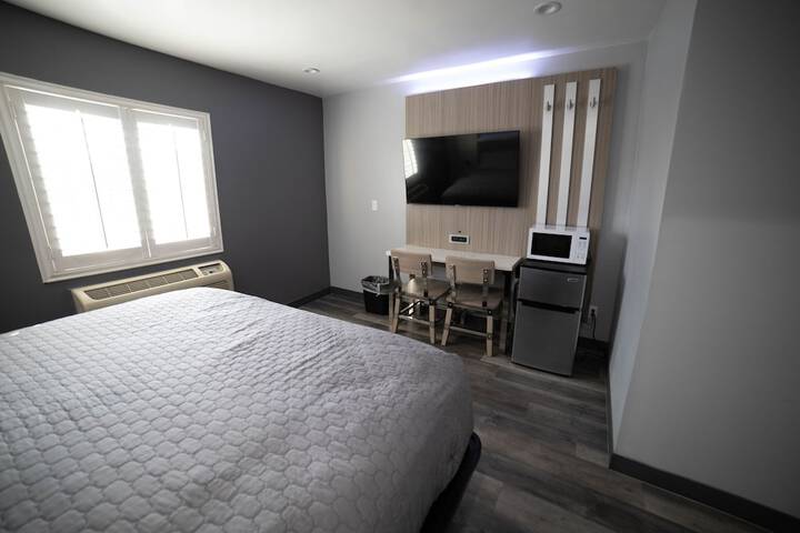 Room 14 of 22
